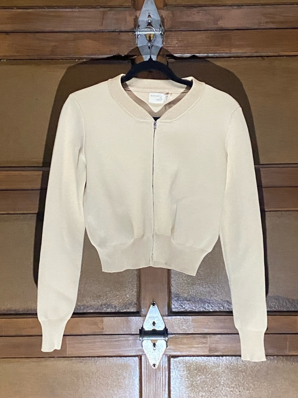Elegant Cream Women's Zip-Up Cardigan Size S/M